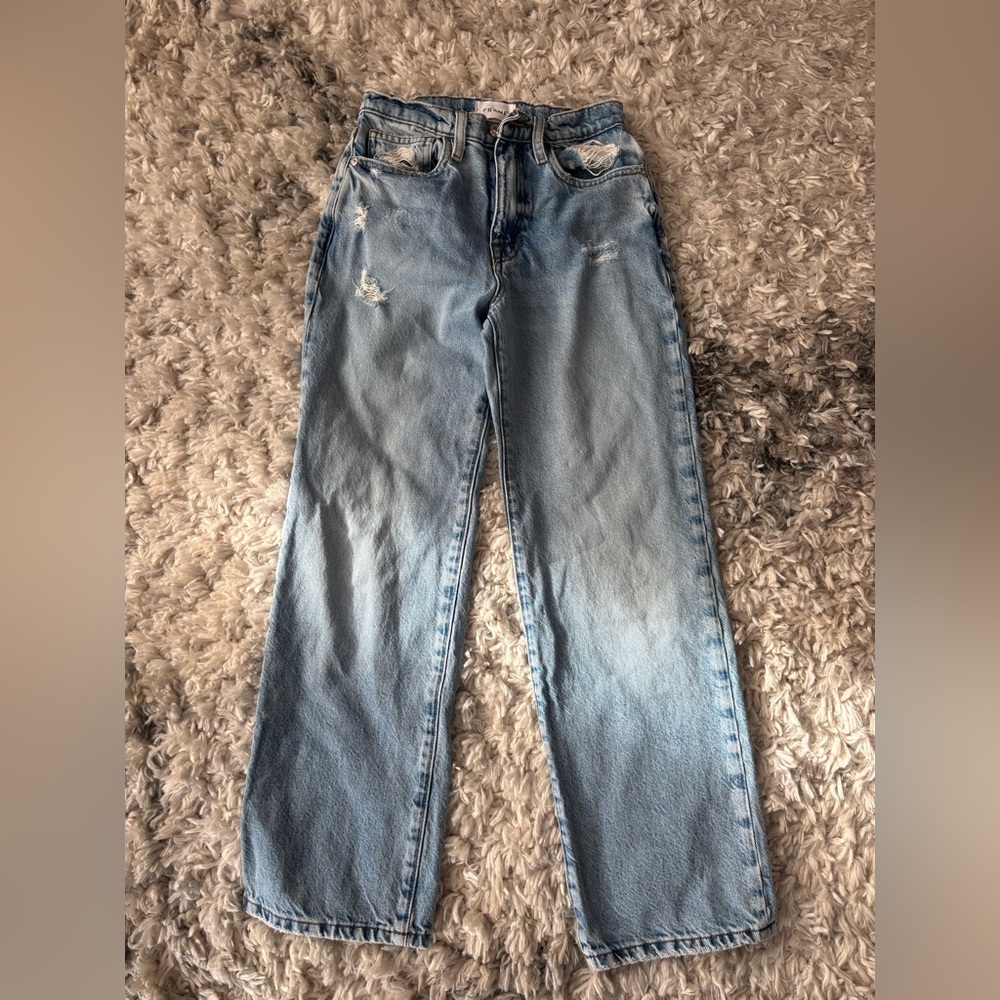 Frame Le Jane Crop Jean in Baines Rips